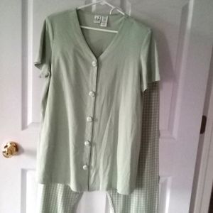 Duo maternity top and pants sz med